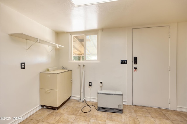 15 N 1st E St, Snowflake, AZ 85937 - washroom featuring baseboards