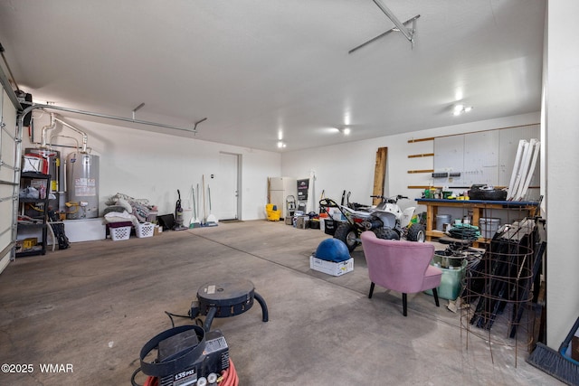 1738 W 7th St, Snowflake, AZ 85937 - garage featuring gas water heater