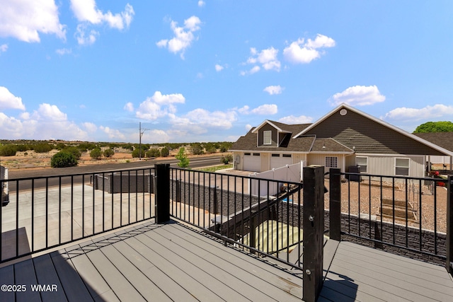 1738 W 7th St, Snowflake, AZ 85937 - deck with driveway