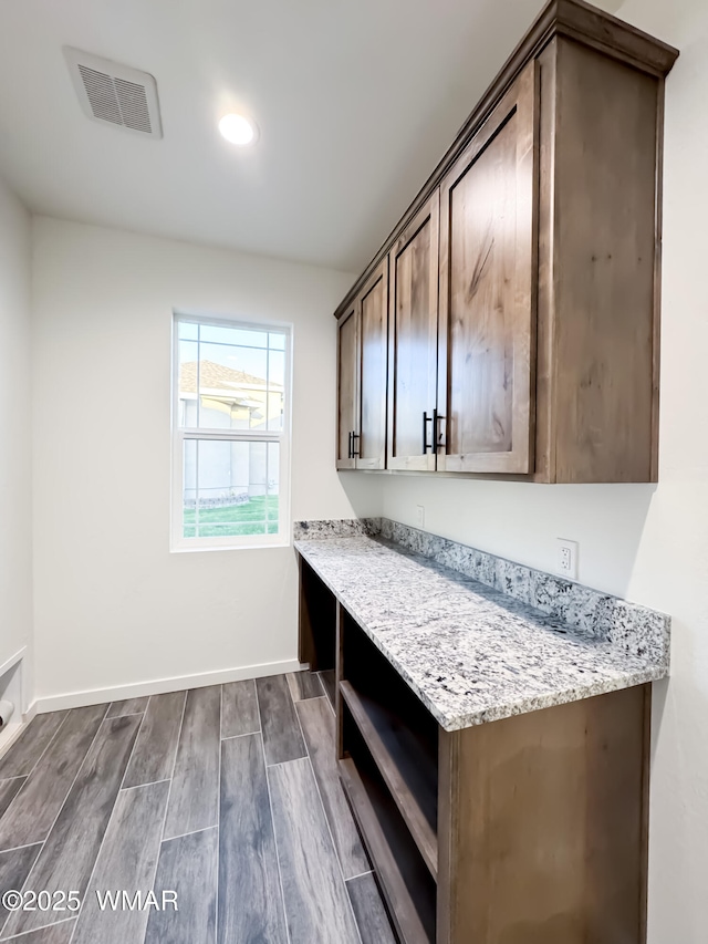 1316 W 7th St S, Snowflake, AZ 85937 - laundry area with dark wood-type flooring, recessed lighting, and baseboards
