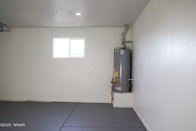 1316 W 7th St S, Snowflake, AZ 85937 - utility room with water heater