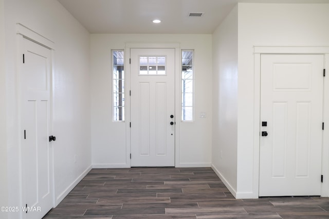 1316 W 7th St S, Snowflake, AZ 85937 - foyer entrance with baseboards, dark wood-style flooring, and recessed lighting