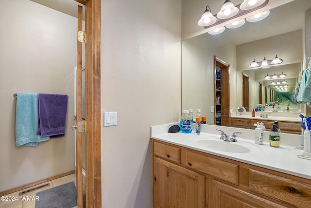 2740 W Maple Ln, Show Low, AZ 85901 - full bath featuring visible vents and vanity