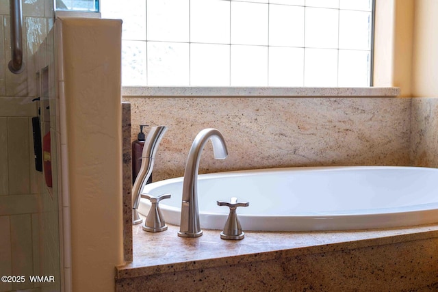 6757 Cheney Ranch Loop, Show Low, AZ 85901 - bathroom view of a bath and a sink