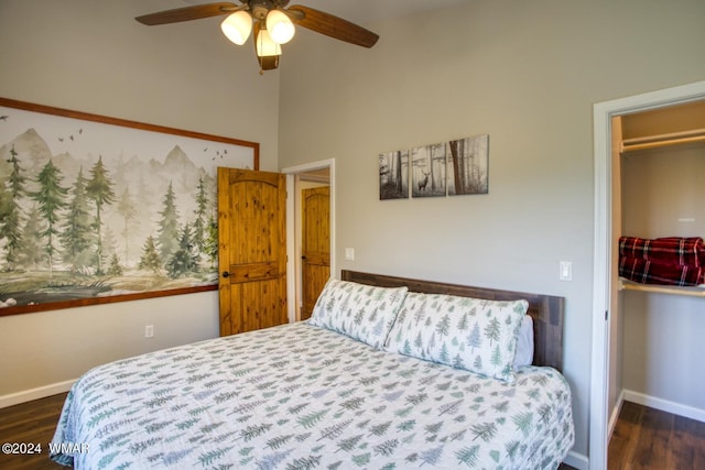 2020 S Pleasantview Dr, Show Low, AZ 85901 - bedroom featuring wood finished floors, baseboards, a ceiling fan, and a towering ceiling