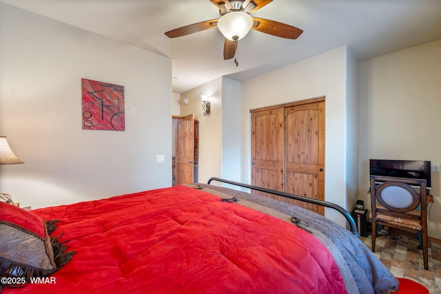 bedroom with a ceiling fan