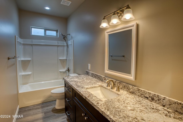2362 Aspen Run, Pinetop, AZ 85935 - bathroom with visible vents, shower / bathing tub combination, toilet, vanity, and wood finished floors