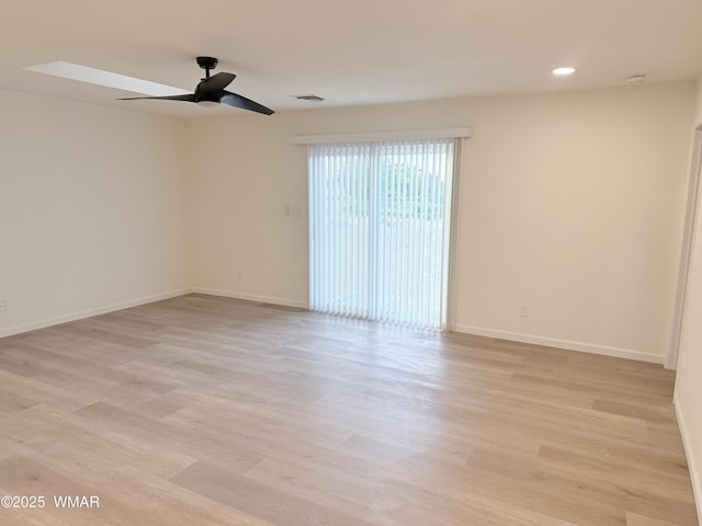 412 W 8th St S, Snowflake, AZ 85937 - spare room featuring a ceiling fan, light wood-style flooring, baseboards, recessed lighting, and a smoke detector