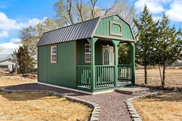 view of outbuilding featuring an outbuilding