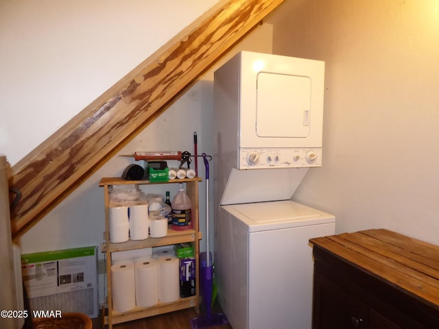 30 County Road 2066, Alpine, AZ 85920 - laundry room with stacked washer and dryer and laundry area