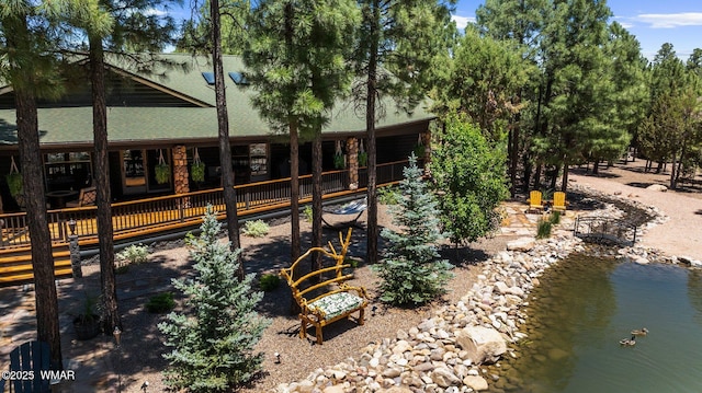 4683 Eagle Nest Ct, Lakeside, AZ 85929 - back of property with a shingled roof and a wooden deck