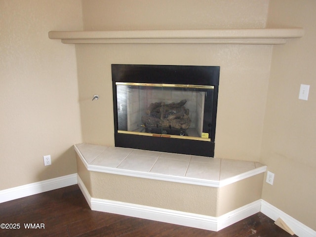 2124 W Vista Dr, Snowflake, AZ 85937 - room details featuring baseboards and wood finished floors