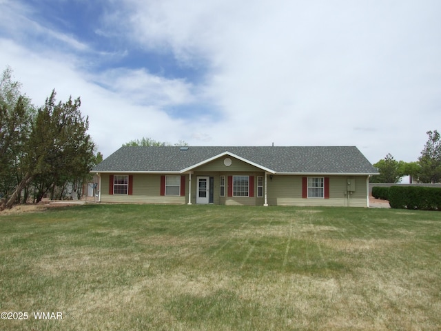 2124 W Vista Dr, Snowflake, AZ 85937 - ranch-style house featuring a shingled roof and a front lawn