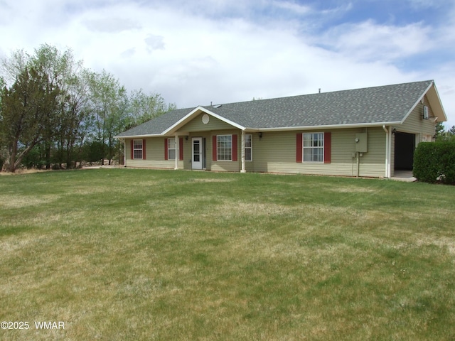2124 W Vista Dr, Snowflake, AZ 85937 - ranch-style home featuring a front lawn and roof with shingles