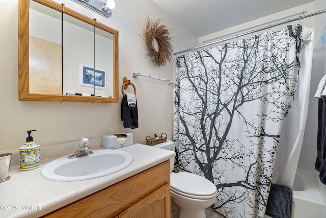 1513 Low Mountain Trl, Heber, AZ 85928 - full bath with shower / bath combo, toilet, and vanity