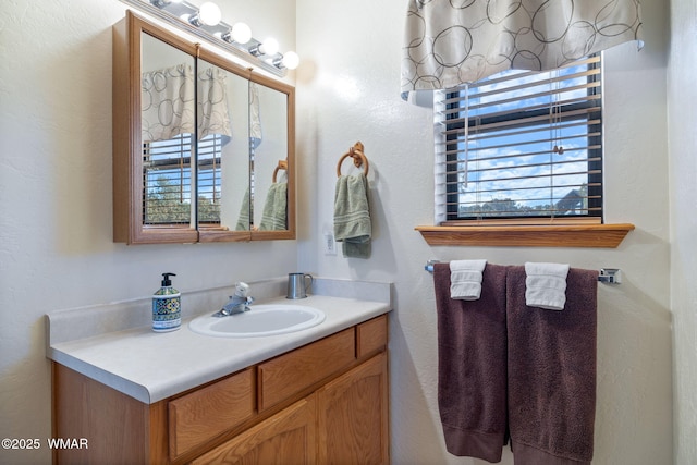 1513 Low Mountain Trl, Heber, AZ 85928 - bathroom with vanity