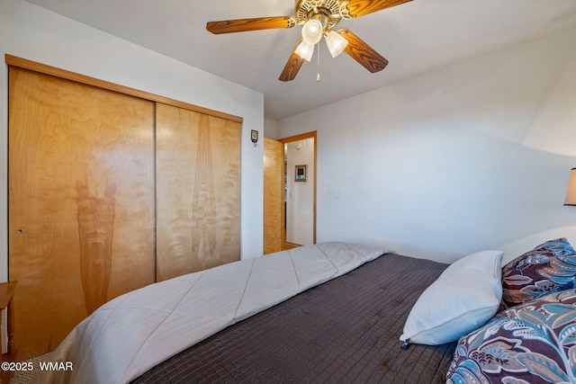 1513 Low Mountain Trl, Heber, AZ 85928 - bedroom featuring a closet and a ceiling fan