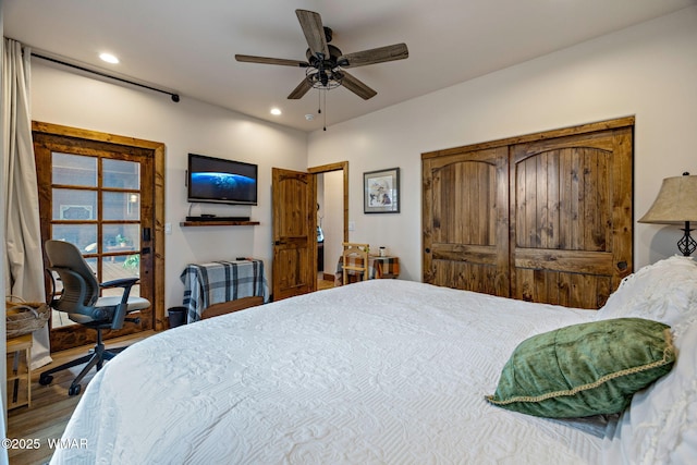 2737 Skyhawk Dr, Overgaard, AZ 85933 - bedroom with wood finished floors, ceiling fan, and recessed lighting