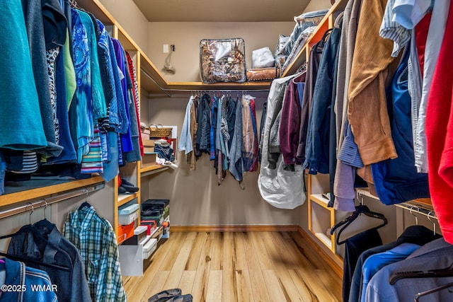 4602 Mountain Gate Cir, Lakeside, AZ 85929 - spacious closet featuring wood finished floors