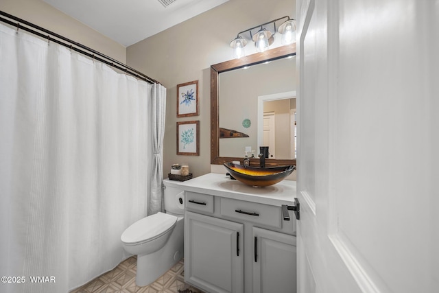 2870 W Lodgepole Ln, Show Low, AZ 85901 - full bath featuring vanity and toilet
