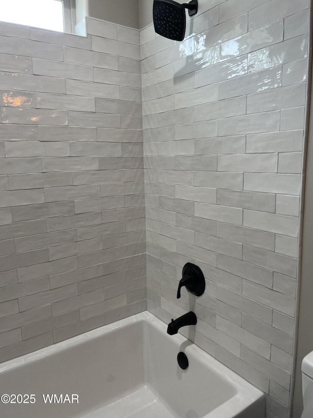 2426 Aspen Run, Pinetop, AZ 85935 - full bathroom with toilet and shower / tub combination