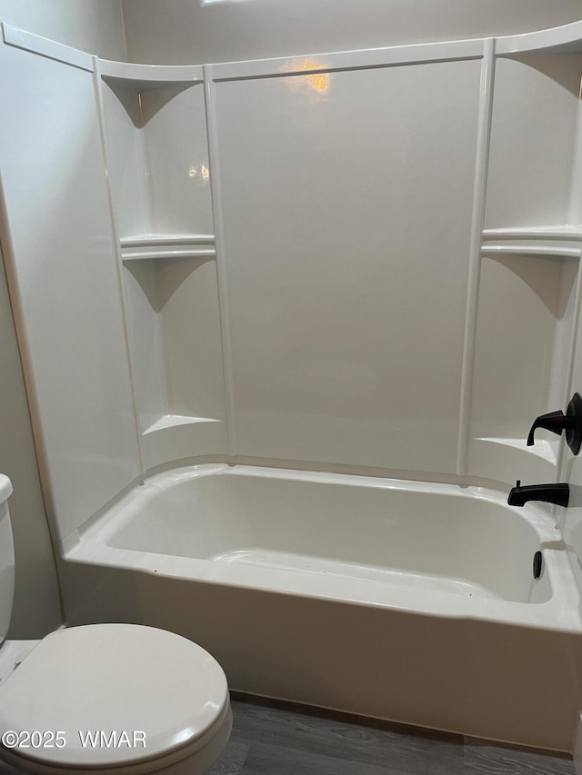 2426 Aspen Run, Pinetop, AZ 85935 - full bath featuring shower / washtub combination, wood finished floors, and toilet