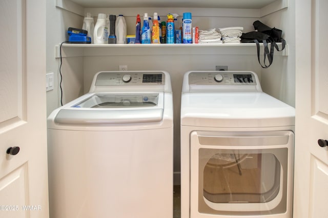 3651 Crown Dancer Dr Unit 8, Pinetop, AZ 85935 - laundry room featuring washer and dryer and laundry area