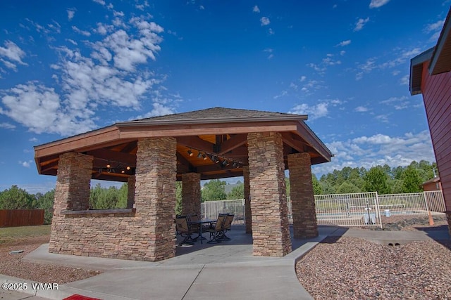5200 S Morgan Mountain Dr, Show Low, AZ 85901 - view of home's community featuring a patio area