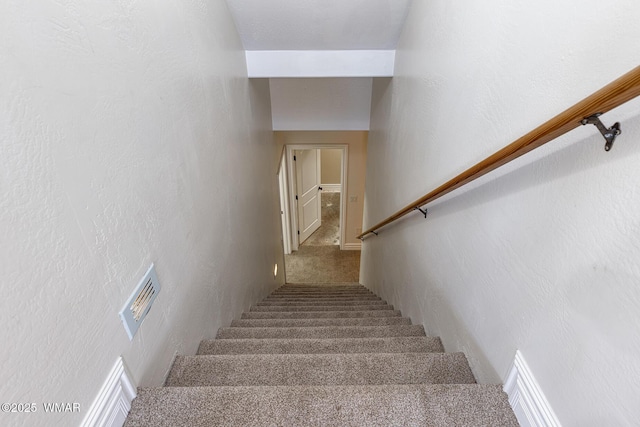 416 S 2nd St, Snowflake, AZ 85937 - stairway with carpet flooring
