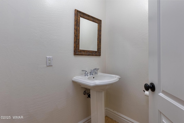 416 S 2nd St, Snowflake, AZ 85937 - view of bathroom