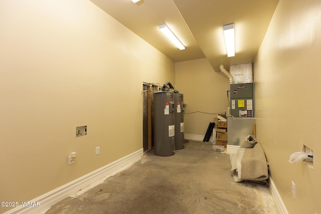 416 S 2nd St, Snowflake, AZ 85937 - below grade area featuring water heater and baseboards