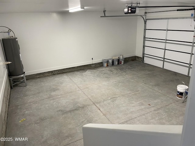2490 Aspen Run, Pinetop, AZ 85935 - garage featuring water heater, a garage door opener, and baseboards