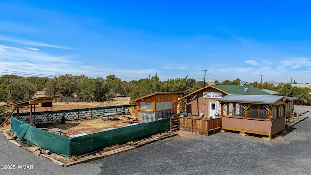view of front of property