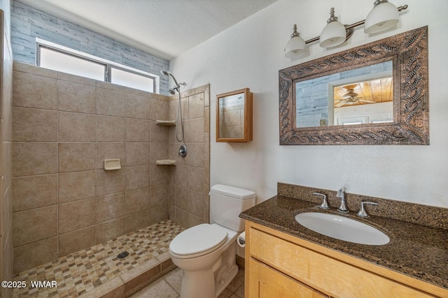 1721 W Huning, Show Low, AZ 85901 - bathroom featuring tiled shower and vanity