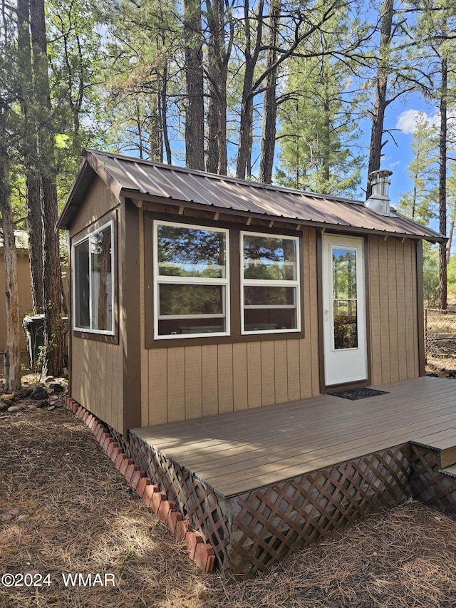 view of outdoor structure featuring an outdoor structure