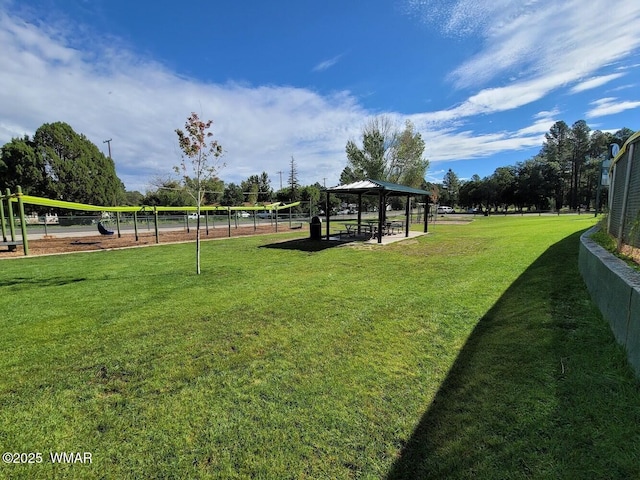 6690 Circle C Ln, Show Low, AZ 85901 - surrounding community with a gazebo and a lawn