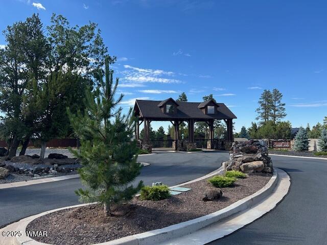 3180 N Eagles Creek Dr, Show Low, AZ 85901 - surrounding community with a gazebo