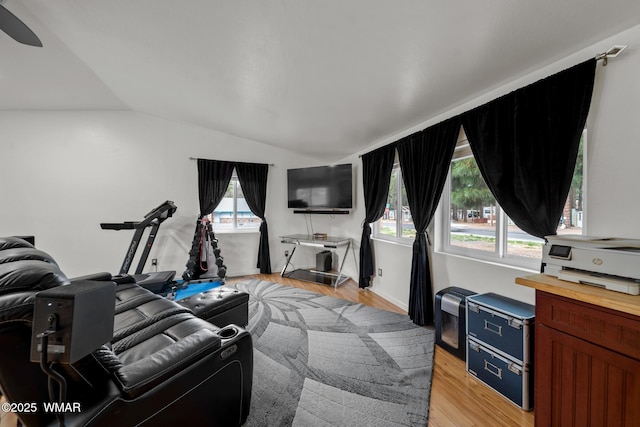 323 N Woodland Rd, Lakeside, AZ 85929 - living area featuring vaulted ceiling, light wood finished floors, and ceiling fan