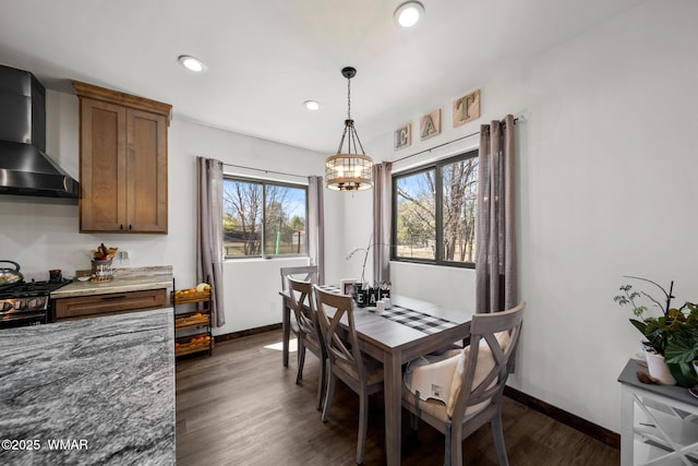 2872 Penny Ln, Lakeside, AZ 85929 - dining room featuring a chandelier, baseboards, dark wood-style flooring, and recessed lighting