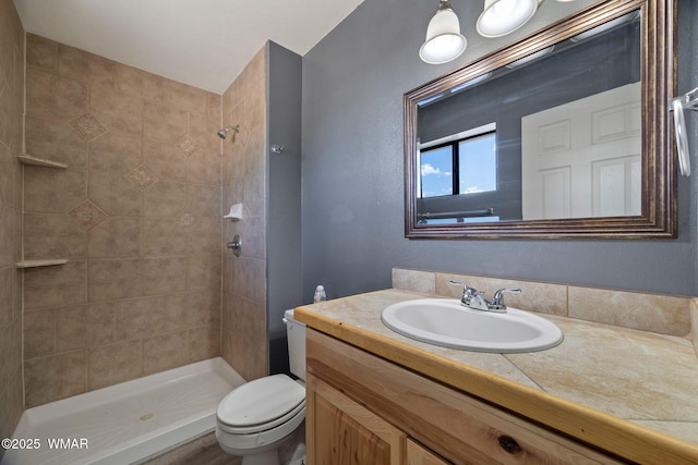 236 E 6th St, Eagar, AZ 85925 - full bathroom featuring vanity and a tile shower