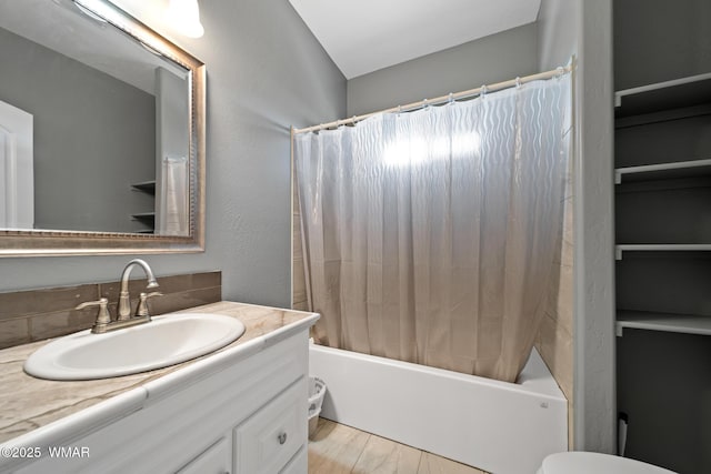 289 N Divot Dr, Eagar, AZ 85925 - bathroom featuring vanity and shower / bath combo