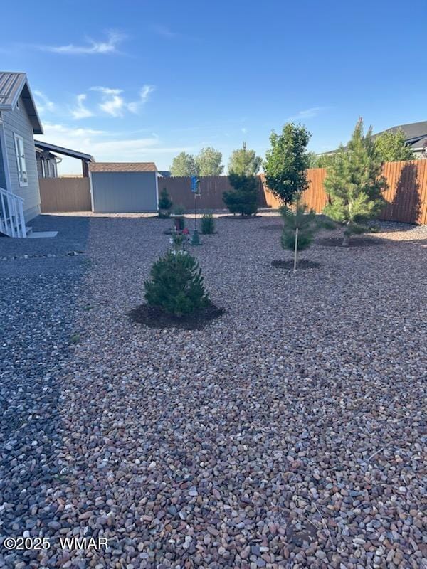 289 N Divot Dr, Eagar, AZ 85925 - view of yard with an outdoor structure