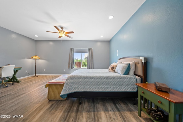 289 N Divot Dr, Eagar, AZ 85925 - bedroom featuring wood finished floors, ceiling fan, and recessed lighting
