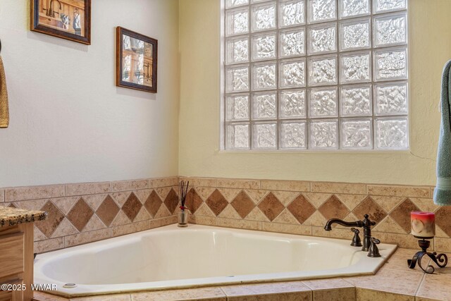 1430 E Pine Oaks Dr, Show Low, AZ 85901 - bathroom featuring a garden tub and vanity