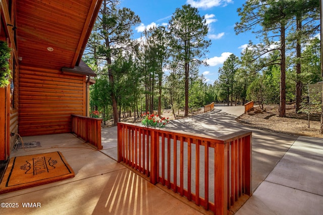 1430 E Pine Oaks Dr, Show Low, AZ 85901 - view of patio with view of wooded area