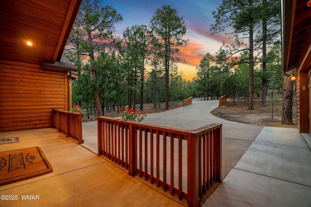 1430 E Pine Oaks Dr, Show Low, AZ 85901 - wooden deck with a patio area