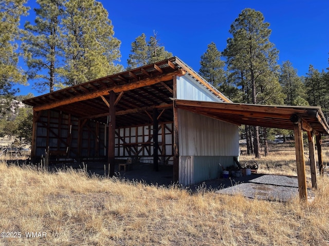 view of pole building featuring a carport