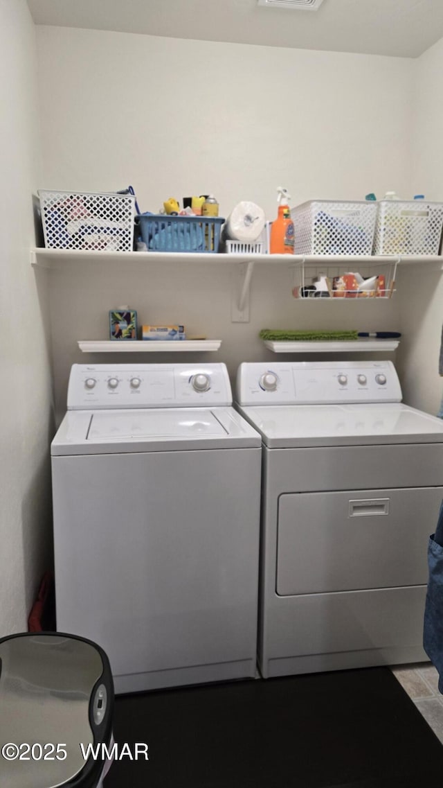 3024 Buck Crossing Way, Pinetop, AZ 85935 - laundry room with washing machine and clothes dryer