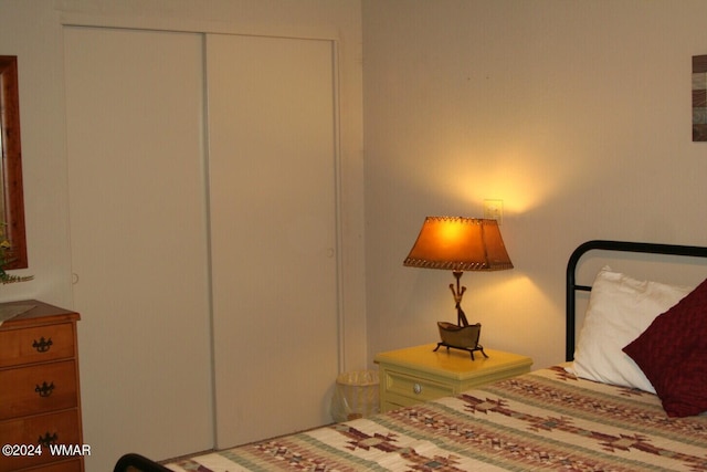 bedroom featuring a closet