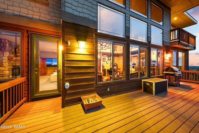 1511 S Canyon Ridge Trl, Show Low, AZ 85901 - wooden deck featuring a grill